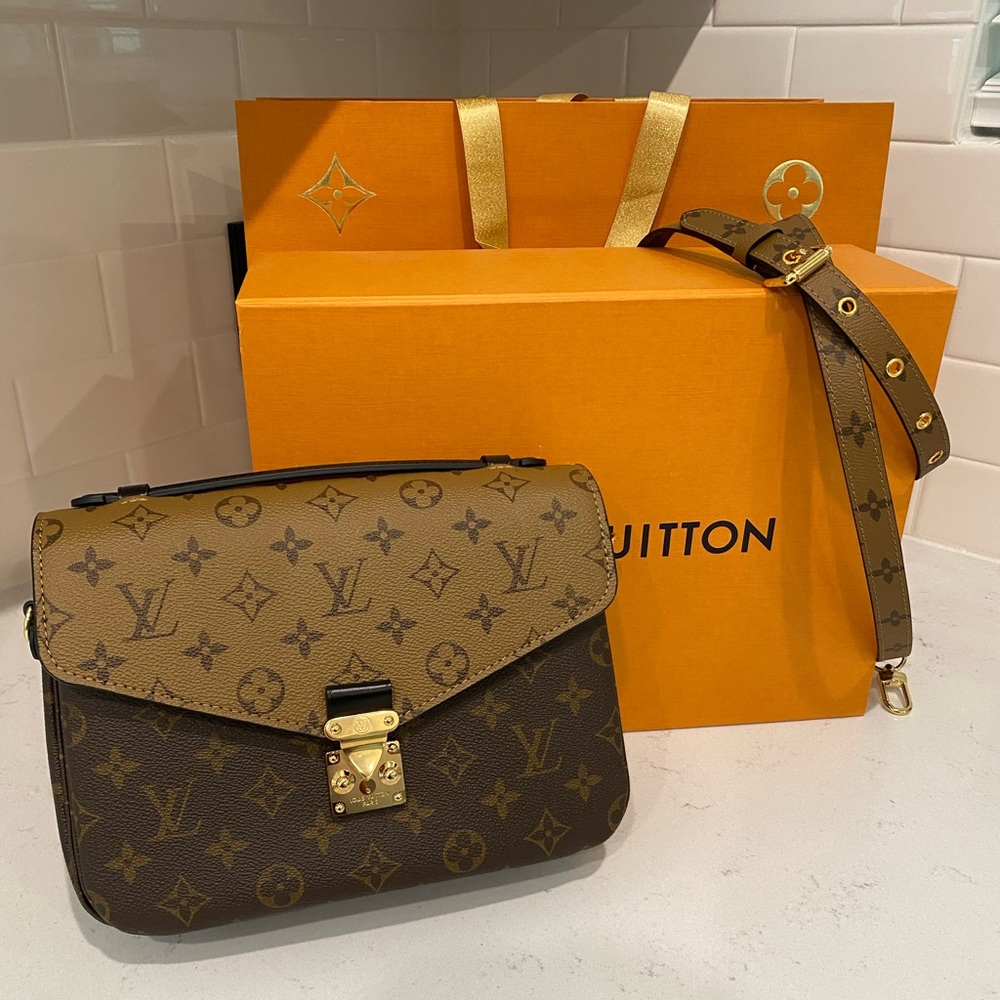 LOUIS VUITTON POCHETTE METIS - AUTHENTIC M44876. Never used. Price Firm.